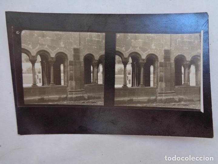 Alte Fotografie: FOTO EN PAPEL POSTAL DE UNA FOTO ESTEREOSCOPICA : ATRIO ROMANICO