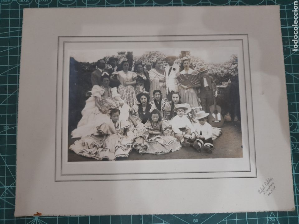 Alte Fotografie: Antigua fotograf&iacute;a en blanco y negro tem&aacute;tica de feria, fecha estimada a&ntilde;os 40 de Rafael Cubiles