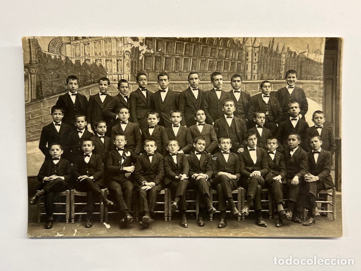 Fotografia antica: FOTOGRAF&Iacute;A. Los ni&ntilde;os del coro&hellip; (h.1930?)