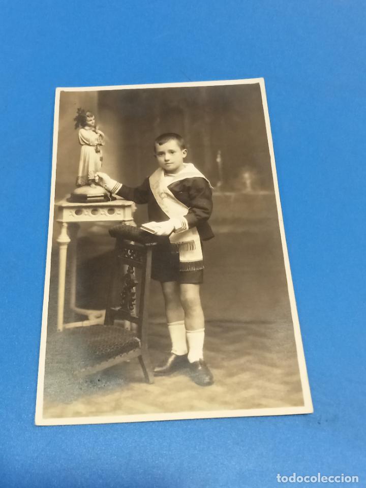 Fotograf&iacute;a antigua: ANTIGUA FOTO POSTAL. NI&Ntilde;O DE COMUNI&Oacute;N CON BIBLIA JUNTO A NI&Ntilde;O JES&Uacute;S. 8 X 13 CM