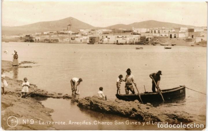 Fotografia antica: TARJETA POSTAL - CHARCO SAN GINES Y EL LOMO -LANZAROTE -ARRECIFES- JG N&ordm; 9