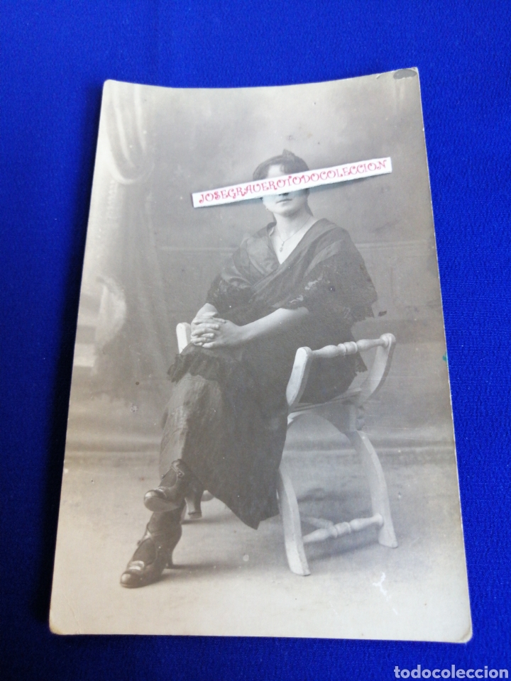 Alte Fotografie: MUJER POSANDO MODELOS FOTOGRAF&Iacute;A POSTAL ANTIGUA con sello fotografo