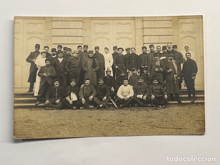 Fotografia antica: FRANCIA, I Guerra Mundial Militares y Enfermeras, fotograf&iacute;a tomada a las puertas de un Hospital