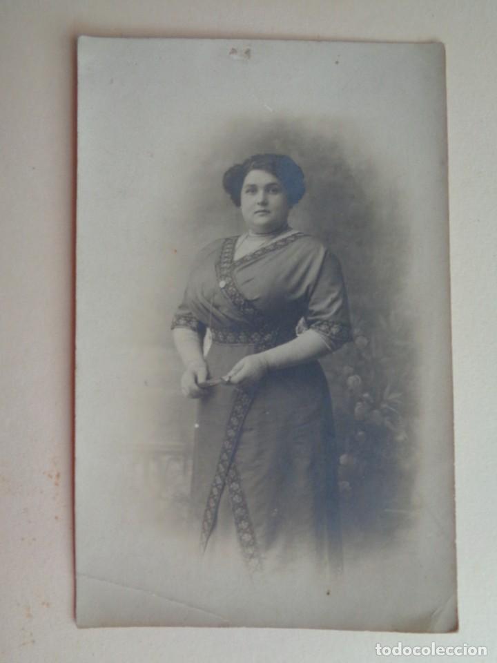 Fotografia antiga: PRECIOSA FOTO DE ESTUDIO DE SE&Ntilde;ORITA CON ABANICO, PRINCPIOS DE SIGLO