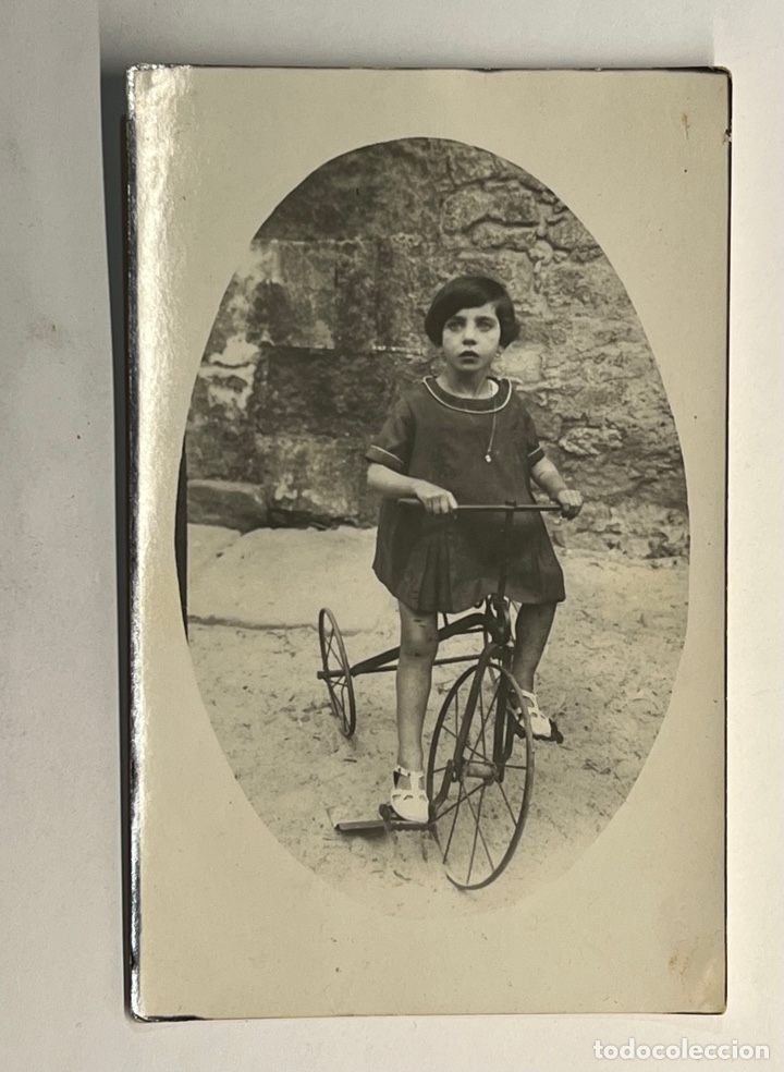 Fotografia antiga: NI&Ntilde;OS. Fotograf&iacute;a Ni&ntilde;a con Triciclo.. (h.1930?)