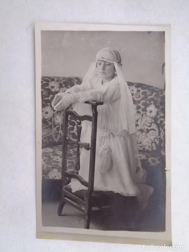 Fotografia antiga: PRECIOSA FOTO DE ESTUDIO DE NI&Ntilde;A DE PRIMERA COMUNION. CASTROPOL, 1930
