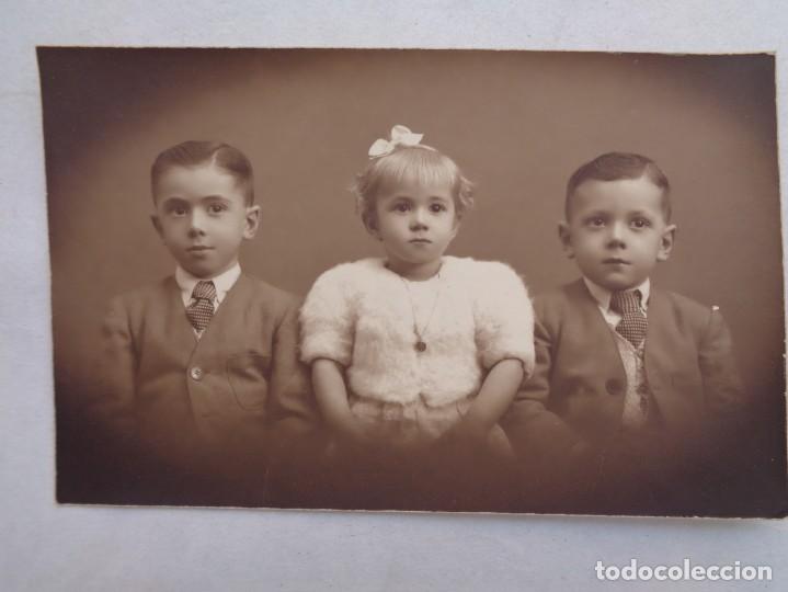 Fotografia antiga: PRECIOSA FOTO DE ESTUDIO DE NI&Ntilde;OS ELEGANTES , HERMANOS . A&Ntilde;OS 30