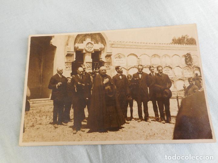 Alte Fotografie: ANTIGUA FOTOGRAFIA SE&Ntilde;ORES EN FUNERAL? CEMENTERIO SIN IDENTIFICAR PRINCIPIOS DEL XX
