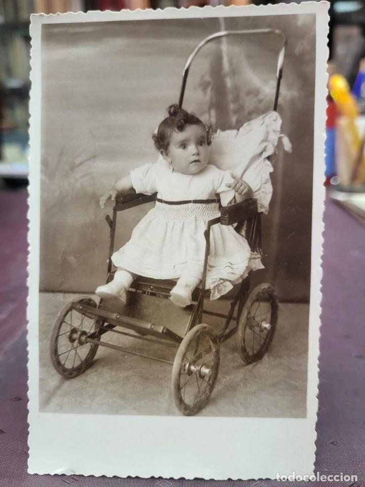 Fotografia antiga: ANTIGUA FOTOGRAFIA NI&Ntilde;A CARRICOCHE ANTIGUO