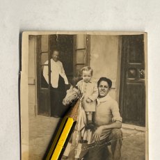 Fotografía antigua: PLAYA VALENCIA MINUTEROS FOTÓGRAFOS DE CALLE, LOS NIÑOS Y EL MAR, LAS ARENAS, LA MARCELINA (H.1935?)