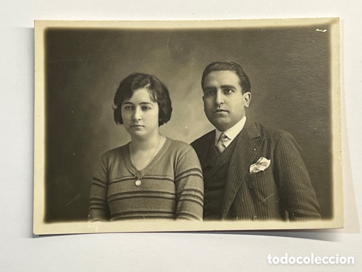 Fotograf&iacute;a antigua: FOTOGRAF&Iacute;A PARA EL RECUERDO. Retrato familiar.. Diciembre de 1929&hellip;,