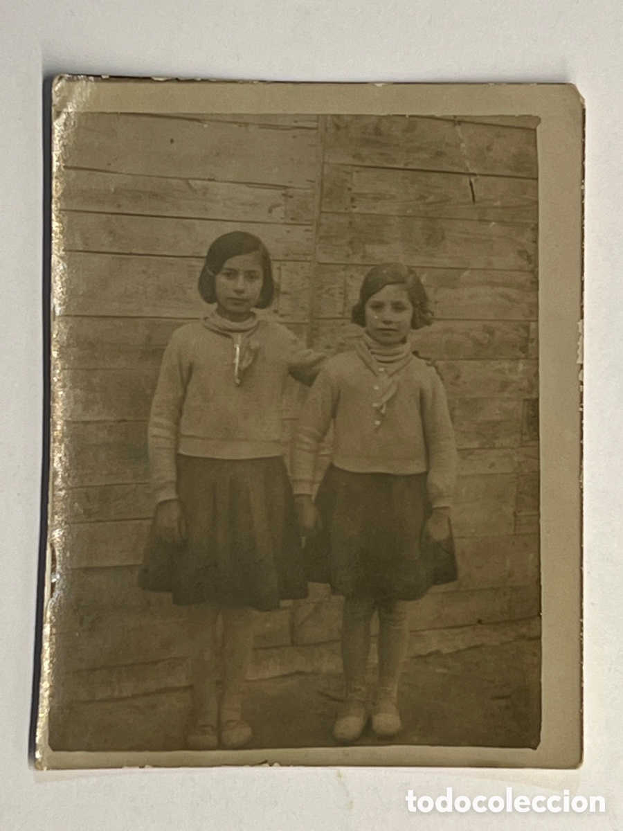 Fotografia antica: MINUTEROS fot&oacute;grafos de calle. ESPA&Ntilde;A y sus ni&ntilde;as de Postguerra&hellip; (h.1940?) Med&iacute;das: 9 x 7 cm.,