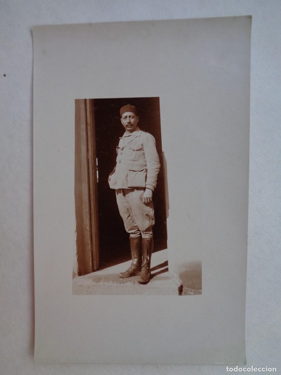 Fotografia antica: MINUTERO DE FOTOGRAFO CALLEJERO DE MILITAR DE REGULARES CON TABUSH Y POLAINAS, A&Ntilde;OS 20
