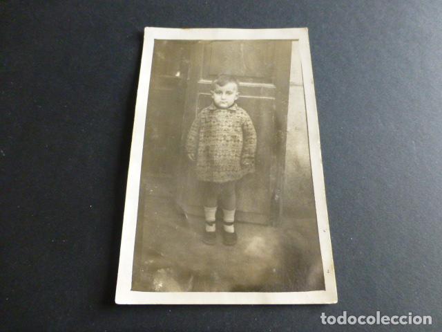 Fotograf&iacute;a antigua: NI&Ntilde;O CON ABRIGO POSTAL FOTOGRAFICA