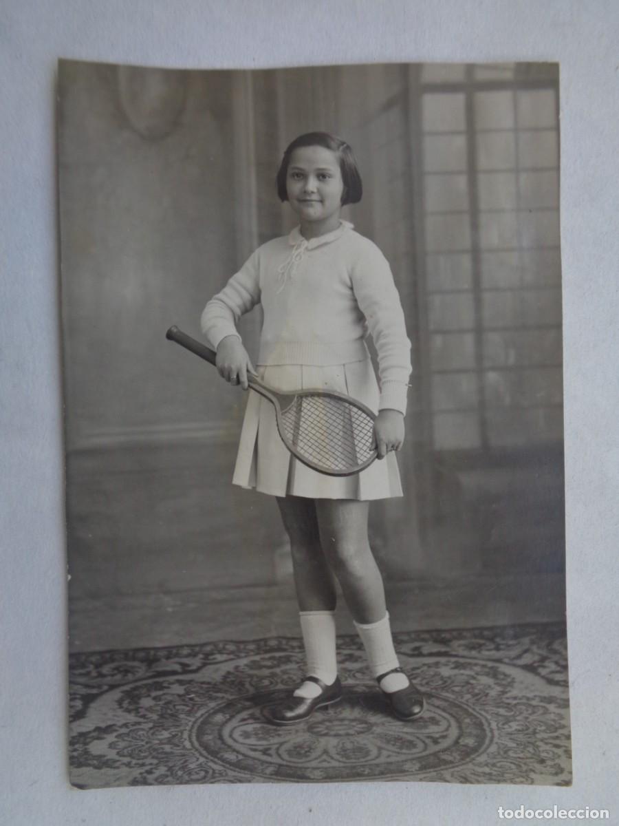 Antique Photography: PRECIOSA FOTO DE ESTUDIO DE NI&Ntilde;A CON RAQUETA DE TENIS, 1933