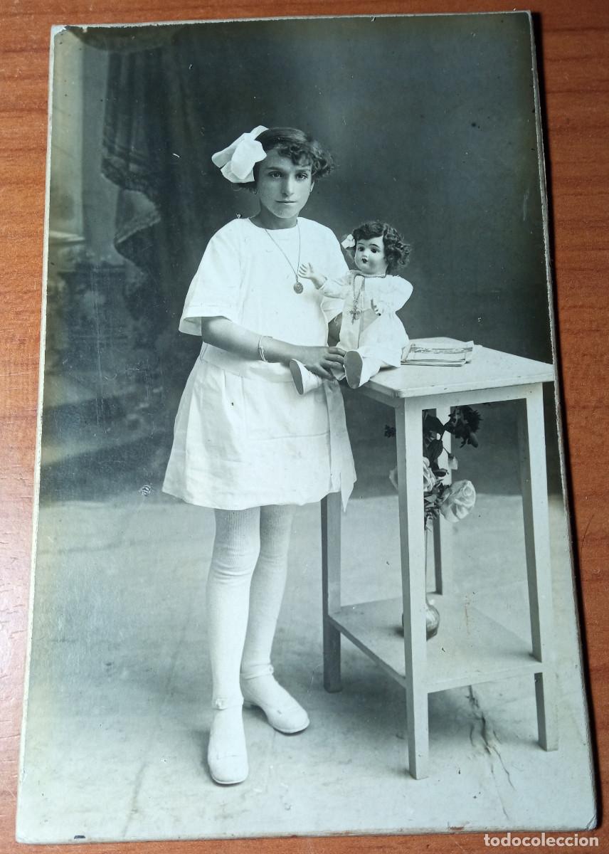 Fotografia antica: Fotograf&iacute;a Tort-Figueras.Ni&ntilde;a con mu&ntilde;eca