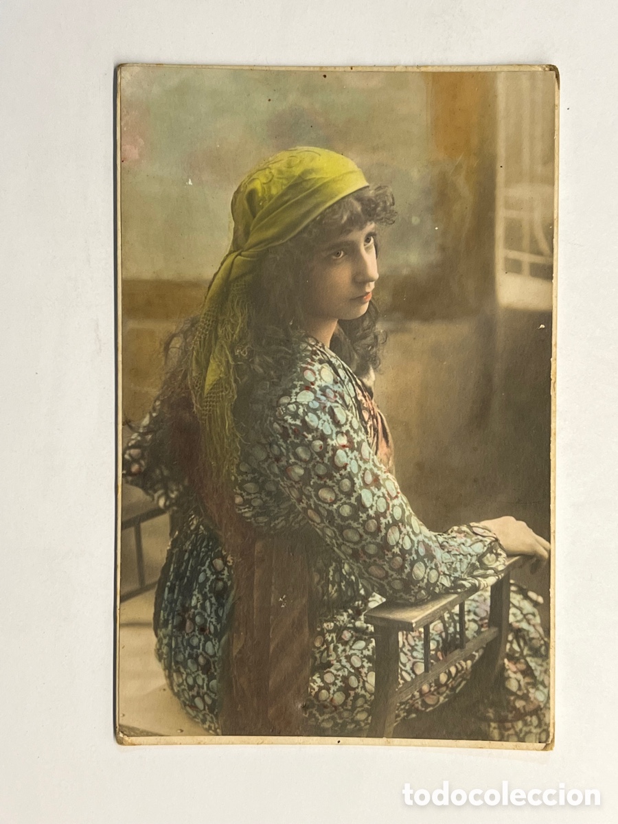 Fotografia antica: JOVEN Z&Iacute;NGARA CON PA&Ntilde;UELO VERDE. Fotograf&iacute;a coloreada.., Vicente Crespo (h.1920?)
