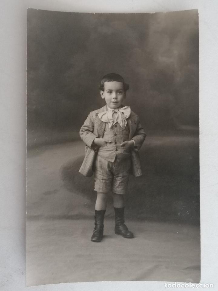 Fotografia antica: FOTOGRAFIA POSTAL, NI&Ntilde;O POSANDO, FOTOGRAFO COMPA&Ntilde;Y-MADRID