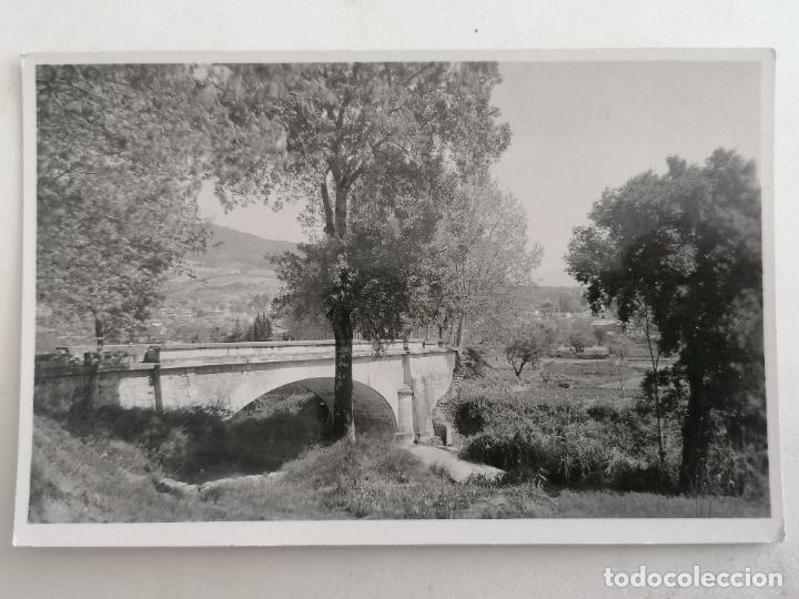 Fotografia antica: FOTOGRAFIA POSTAL, PUENTE SOBRE EL RIO