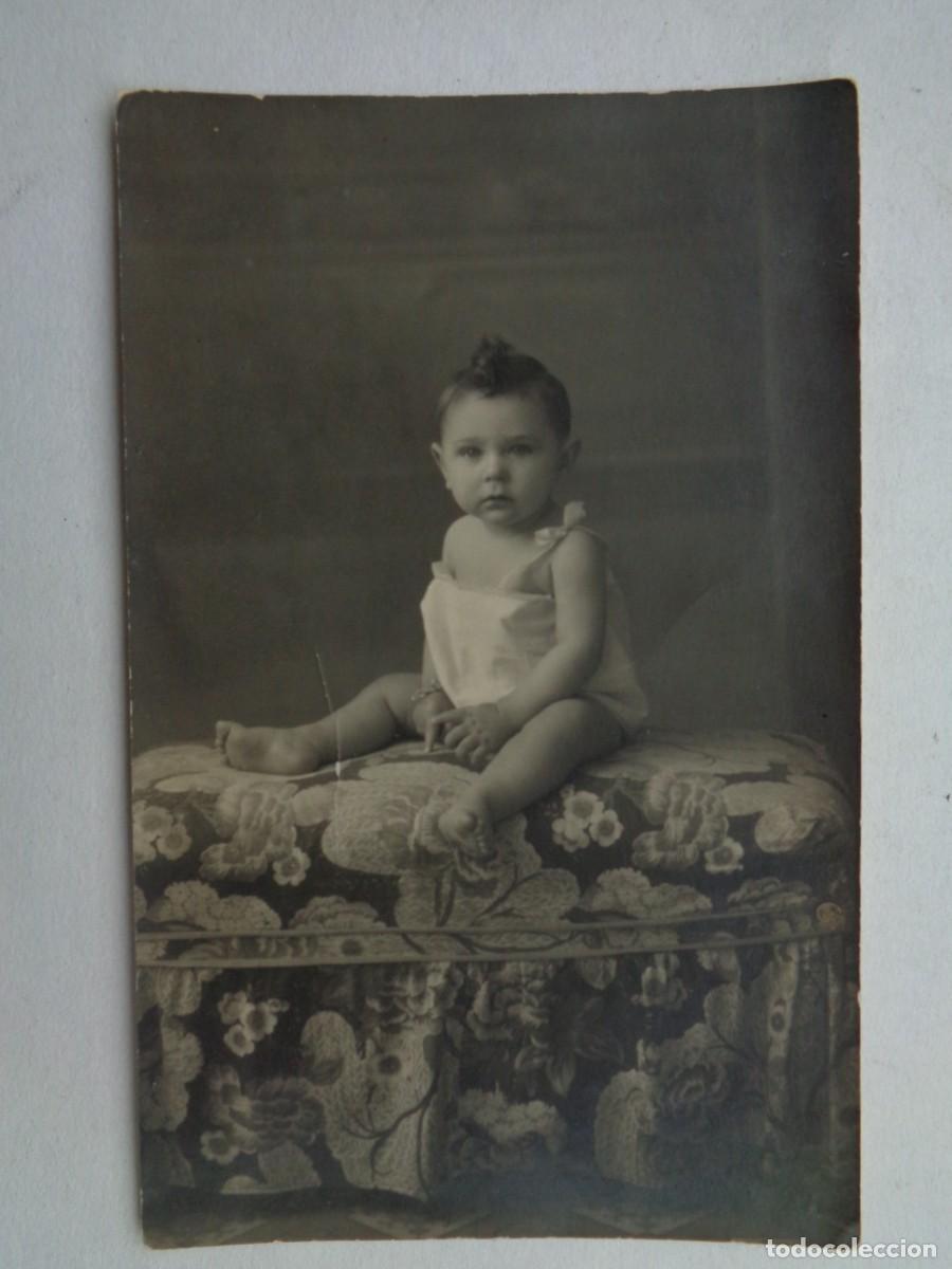Fotografia antica: PRECIOSA FOTO DE ESTUDIO DE BEBE TAL SE VE . CORDOBA , 1929