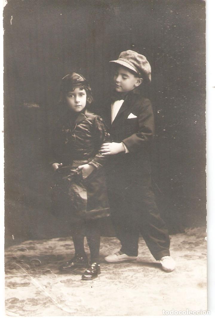 Fotografia antiga: Pareja de ni&ntilde;os con disfraz. foto A.S. Xatard. 9 x 14 cms. Vell i Bell
