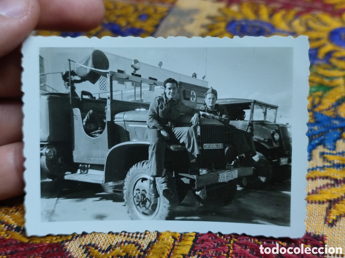 Fotografia antiga: Fotograf&iacute;a militar choferes incendio Tomasa Tetu&aacute;n Ejercito