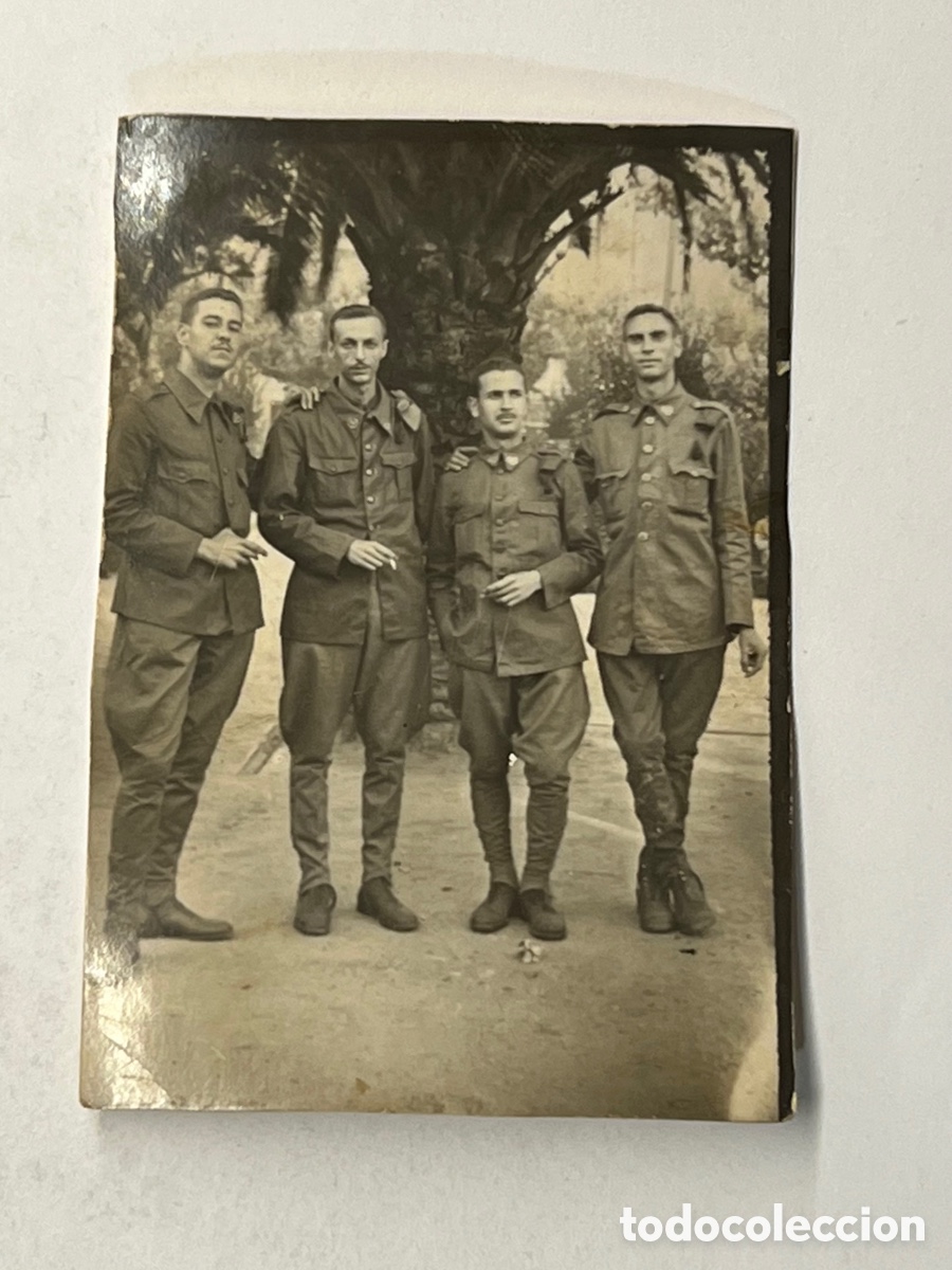 Antique Photography: MINUTEROS, Fotograf&iacute;a Militares Bando Nacional (h.1945?) Med&iacute;das: 5,5 x 8 cm.
