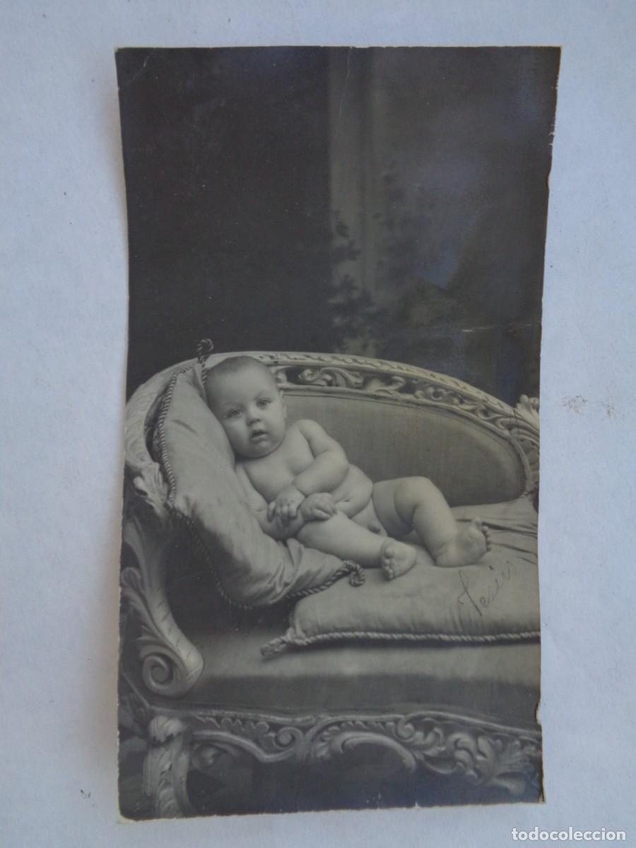 Fotografia antica: PRECIOSA FOTO DE ESTUDIO DE BEBE TAL SE VE , PRINCIPIOS DE SIGLO.