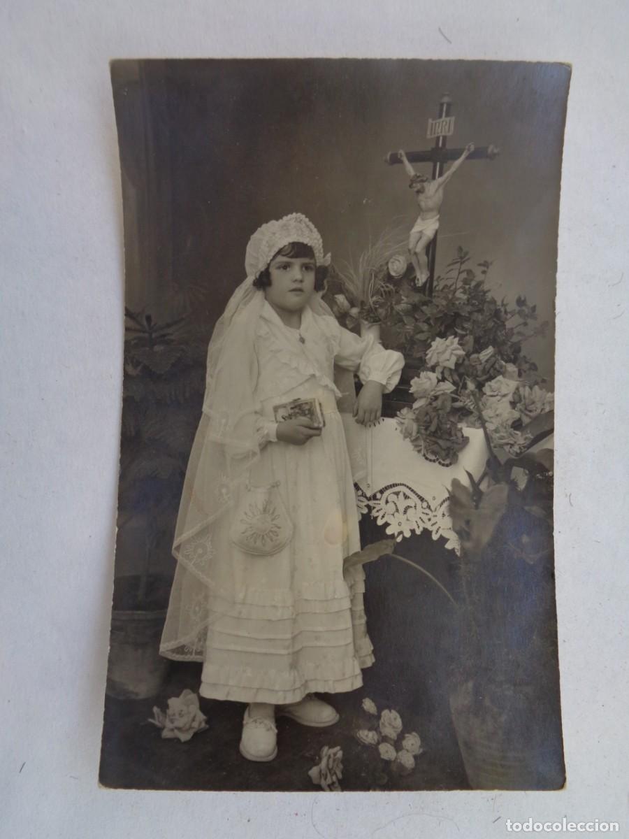 Fotograf&iacute;a antigua: PRECIOSA FOTO DE ESTUDIO DE NI&Ntilde;A DE PRIMERA COMUNION Y CRISTO , PRINCIPIOS DE SIGLO