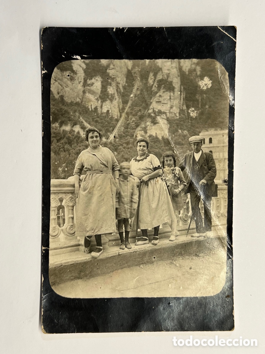 Alte Fotografie: MONTSERRAT Barcelona. Fotograf&iacute;a Cuando el Santuario era un lugar de rezo.. Fatigada&hellip;