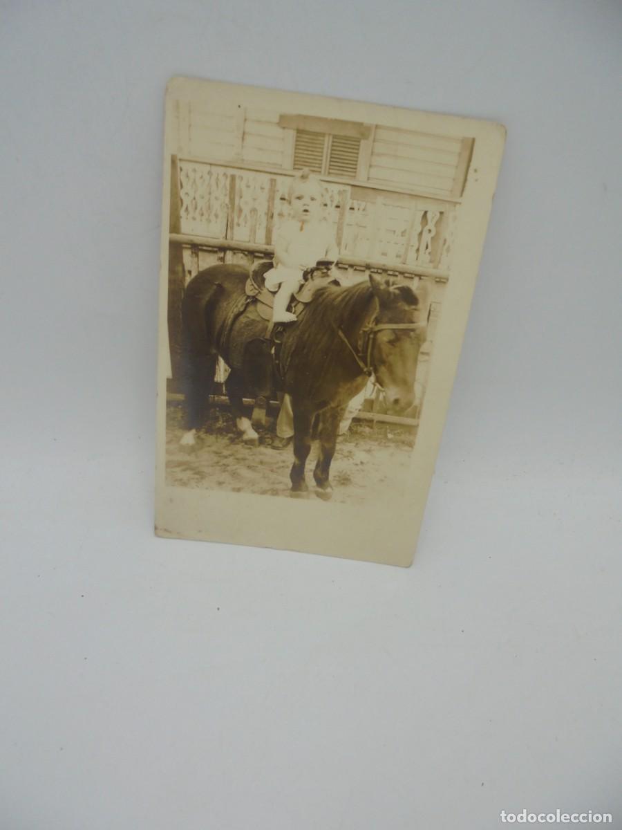 Fotografia antiga: TARJETA POSTAL FOTOGRAFICA. NI&Ntilde;O MONTADO A CABALLO.