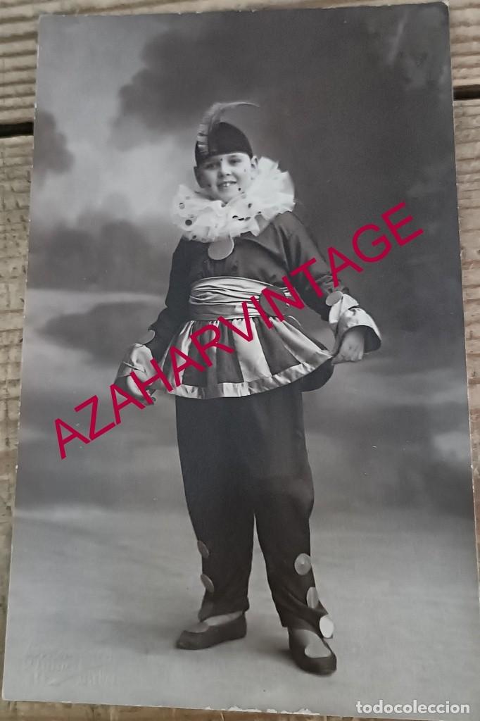 Fotografia antiga: ANTIQUISIMA POSTAL FOTOGRAFICA, NI&Ntilde;O DISFRAZADO
