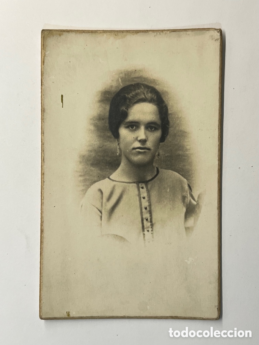 Fotografia antica: RETRATO DE ESTUDIO.. Fotograf&iacute;a joven Se&ntilde;ora de pelo negro&hellip; (h.1920?)