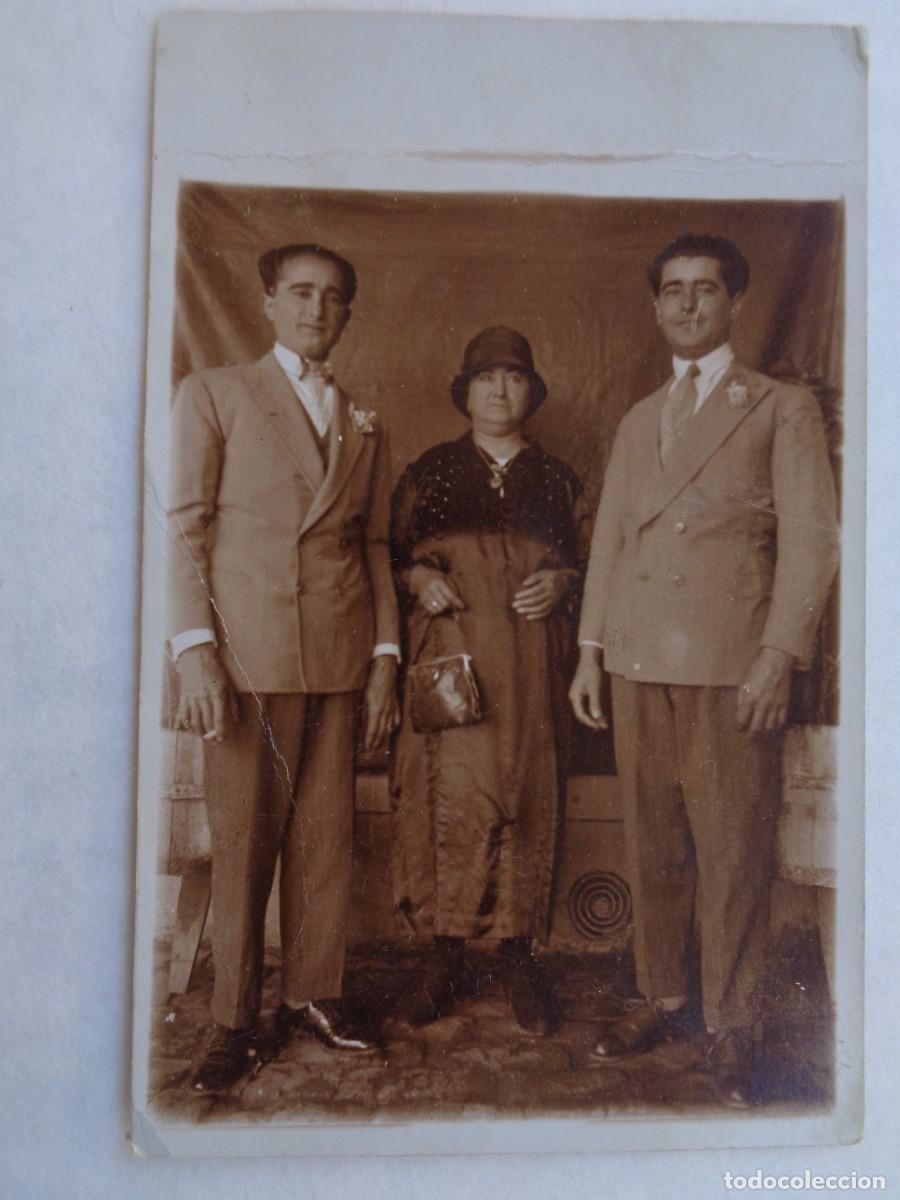 Fotografia antica: FOTO DE ESTUDIO DE SE&Ntilde;ORA CON SUS DOS HIJOS MAYORCITOS, PINCIPIOS DE SIGLO