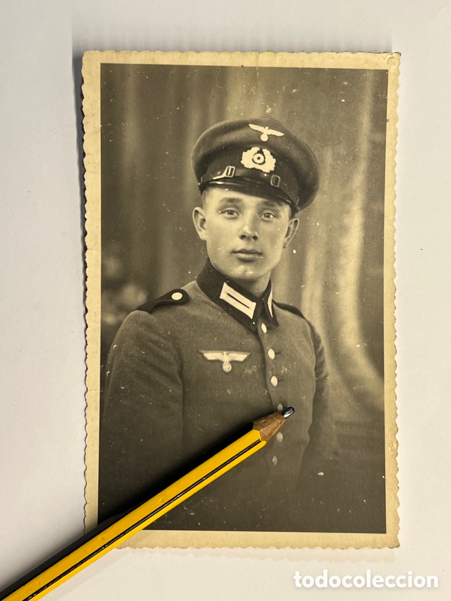 Fotografia antica: OFICIAL ALEMAN. Fotografia de un joven oficial de aviaci&oacute;n alemana? (h.1944?)
