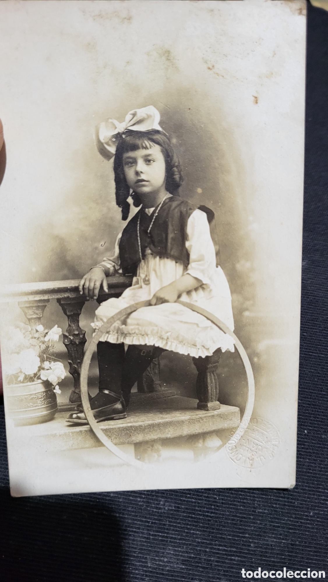 Fotograf&iacute;a antigua: Fotograf&iacute;a antigua alb&uacute;mina usada retrato de una Ni&ntilde;a