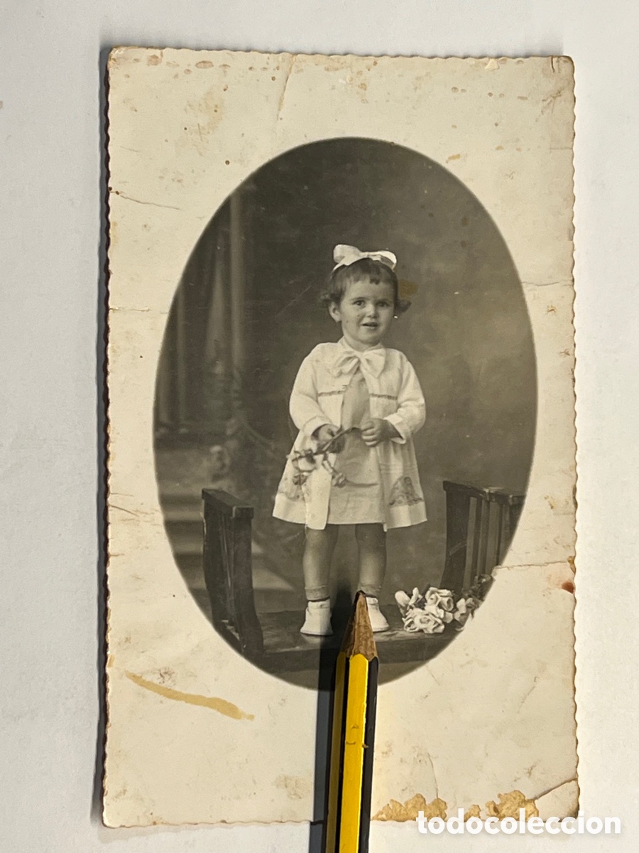 Alte Fotografie: NI&Ntilde;OS. FONT DE LA FIGUERA FUENTE DE LA HIGUERA LA NI&Ntilde;A DEL LAZO BLANCO. FOTO GLORIA (h.1910?)