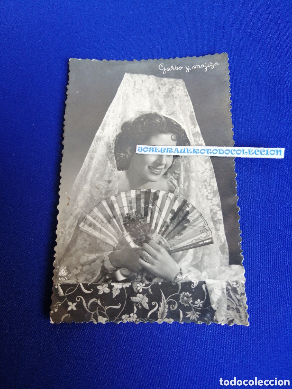 Alte Fotografie: MODELO CON PEINETA Y ABANICO POSANDO FOTOGRAF&Iacute;A ANTIGUA CON SELLO