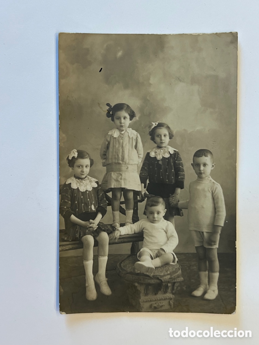 Antique Photography: NI&Ntilde;OS. Fotograf&iacute;a Los cinco Hermanos. Tarjeta postal (h.1920?) Med&iacute;das: 14 x 9 cm.,