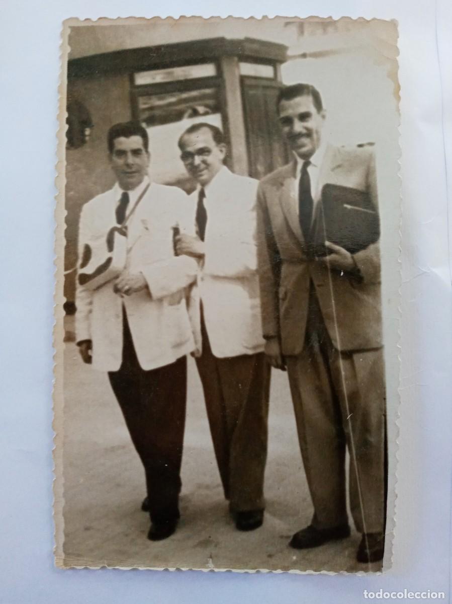 Fotografia antica: MINUTERO DE FOTOGRAFO CALLEJERO DE SE&Ntilde;ORES ELEGANTES CON BOLSITOS. . A&Ntilde;OS 40