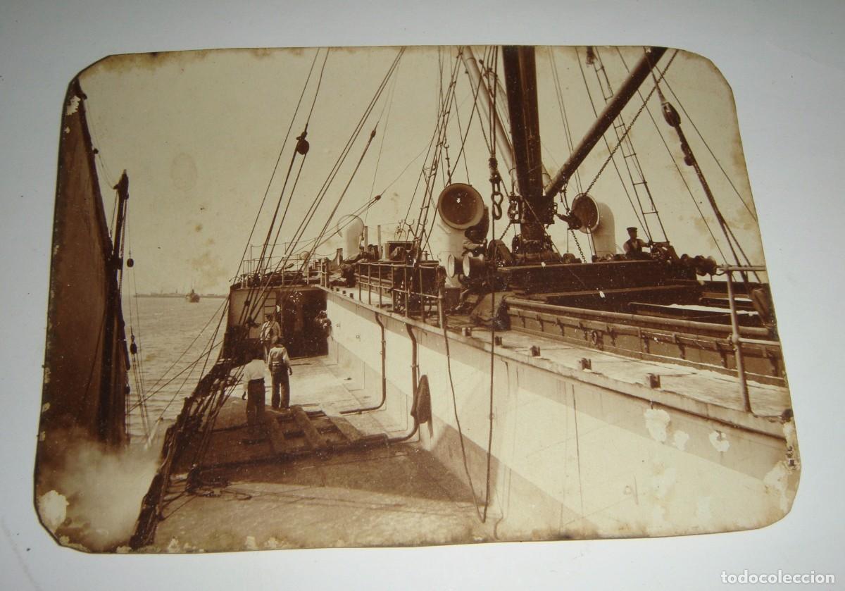 Fotograf&iacute;a antigua: Antigua Fotografia Postal. En la cubierta de un barco.