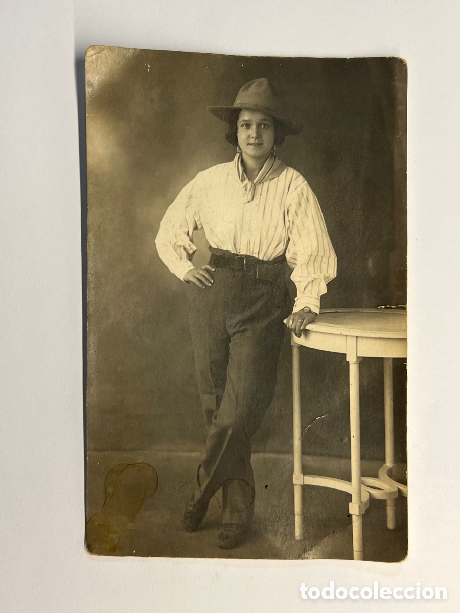 Antique Photography: UNA VERDADERA COWBOY.. Fotograf&iacute;a antigua, Joven con sombrero y pa&ntilde;uelo al cuello (h.1920?)