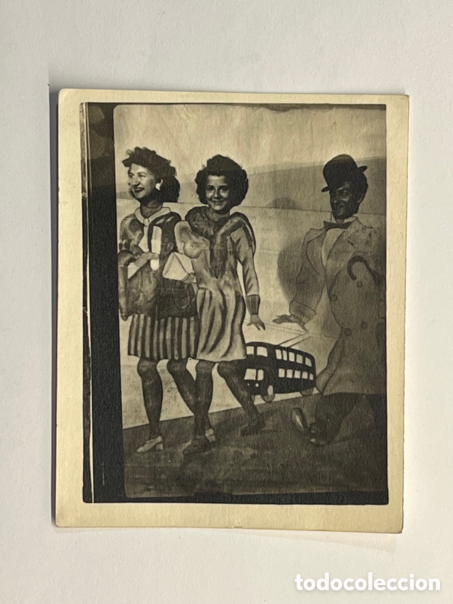 Fotografia antica: MINUTEROS, fot&oacute;grafos de calle.. Viajando para LonDon Trampantojo o Decorado de Feria (h.1950?)