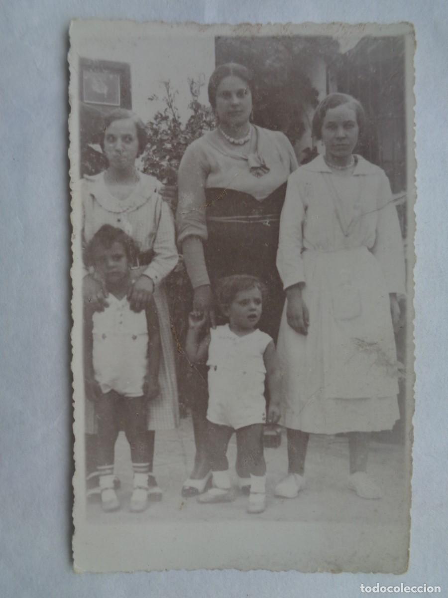 Fotografia antiga: MINUTERO DE FOTOGRAFO CALLEJERO DE MUJER CON NI&Ntilde;OS, 1933