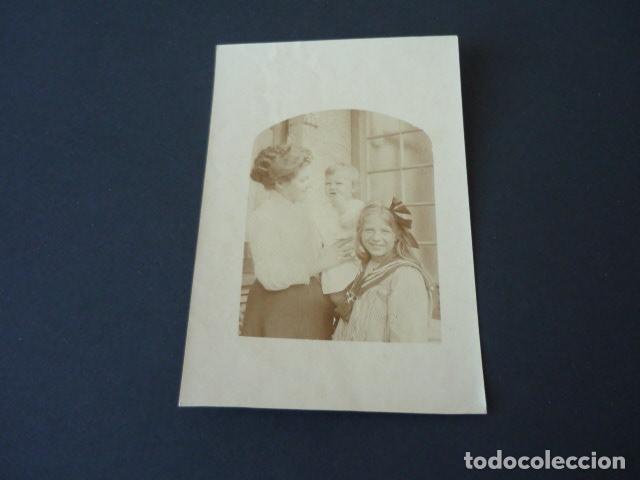 Fotografia antiga: RETRATO FAMILIAR POSTAL FOTOGRAFICA