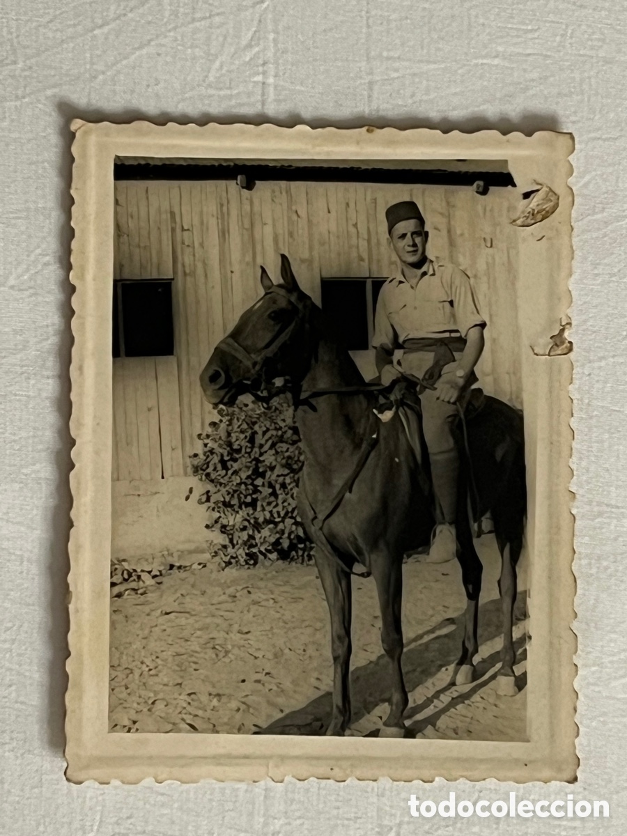 Fotograf&iacute;a antigua: VILLA SANJURJO, Fotografia Militar a caballo.. (h.1950?) Med&iacute;das: 9 x 7 cm.,