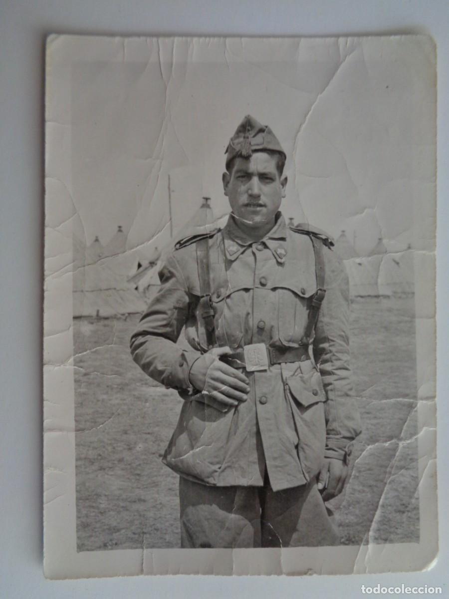 Fotograf&iacute;a antigua: FOTO DE MILITAR DE INGENIEROS CON GORRILLO DE BORLA, TIENDAS DE CAMPA&Ntilde;A, ETC