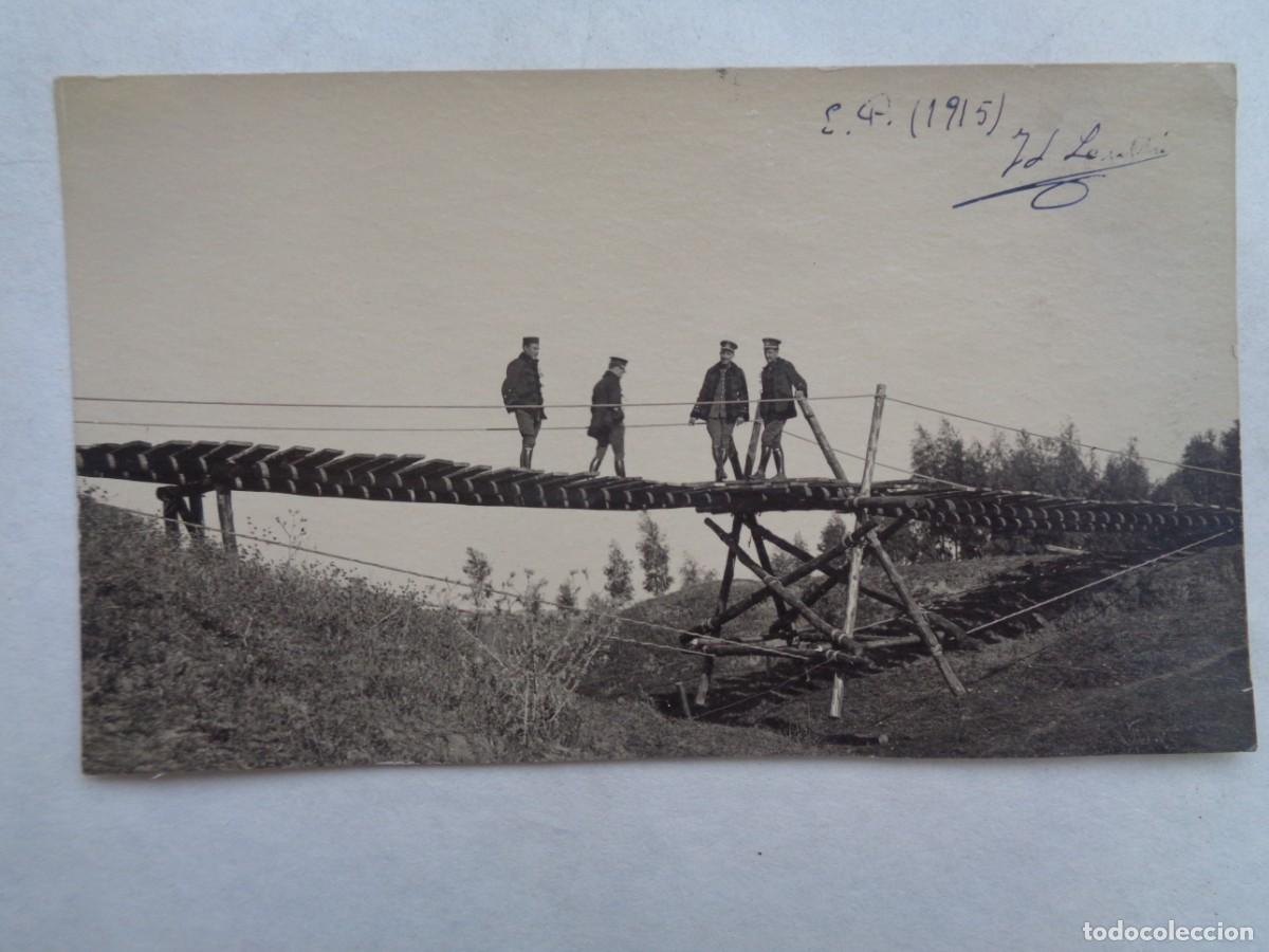 Fotografia antiga: FOTO MANIOBRAS, PRINCIPIOS DE SIGLO: MILITARES DE INGENIEROS - PONTONEROS PROBANDO UNA PASARELA