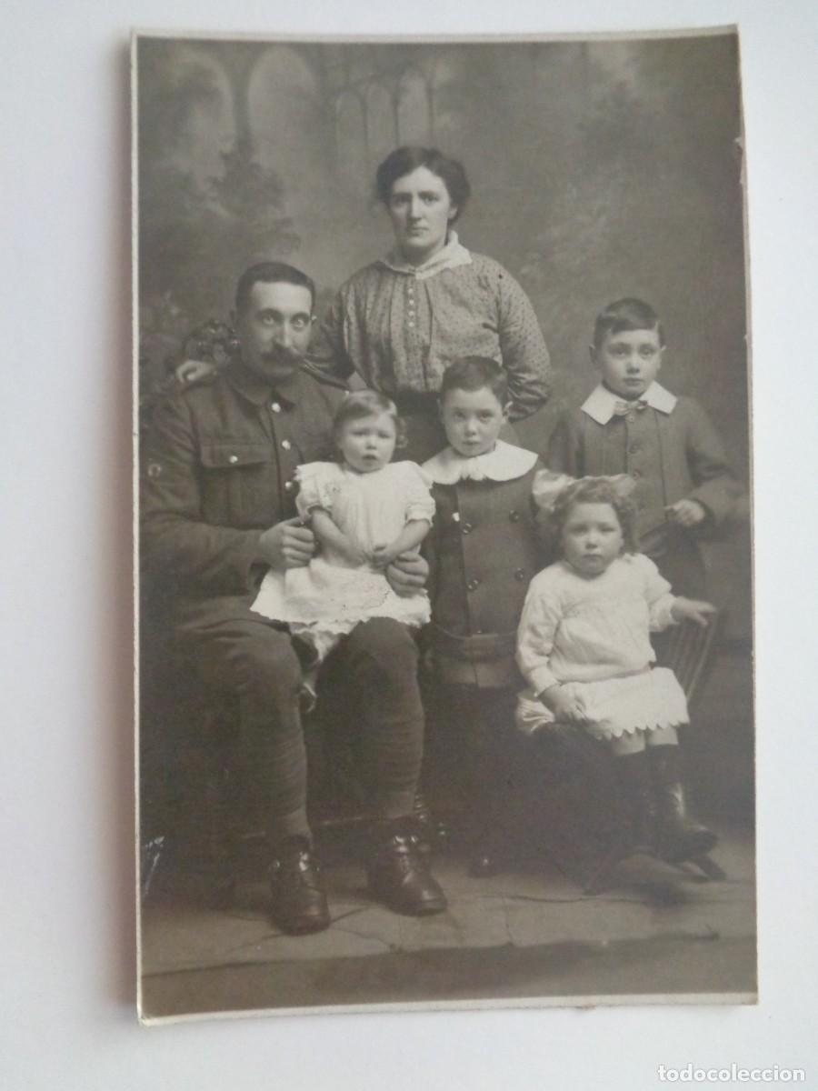 Fotografia antiga: PRECIOSA FOTO DE ESTUDIO DE MILITAR CON FAMILIA , PRINCIPIOS DE SIGLO