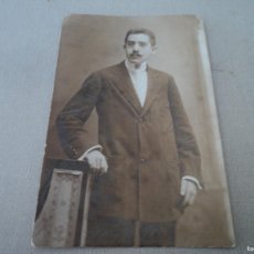 Fotografía antigua: TARJETA POSTAL, FOTOGRAFIA DE SR. JOSEP VILLAR, 1912, FOTOGRAFO BIEDMA, ALCALA 23, MADRID, ASCENSOR